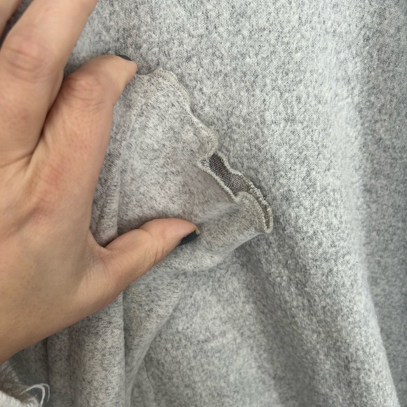 🍁🍁Size large very soft towel, turtleneck and gray - Picture 6 of 8